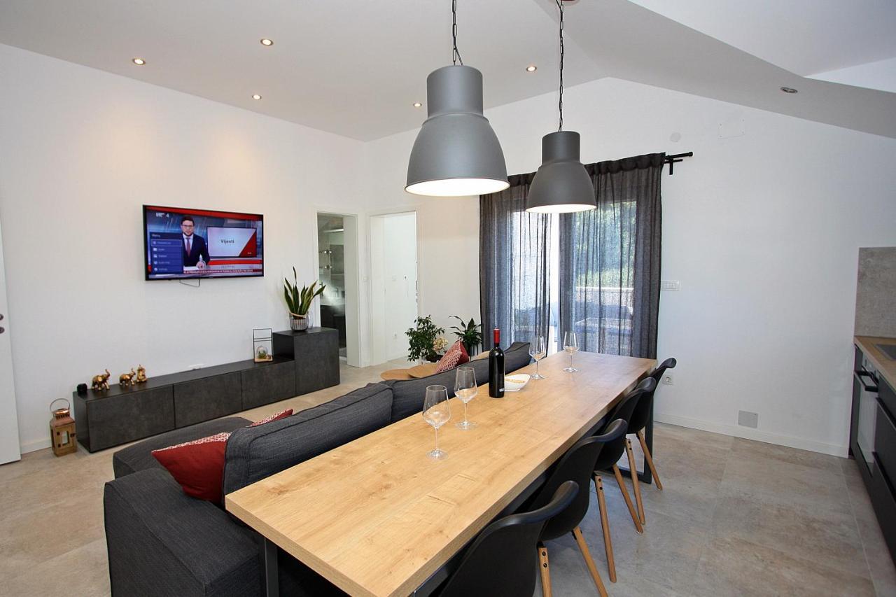 Apartman Gajka Supetar Buitenkant foto