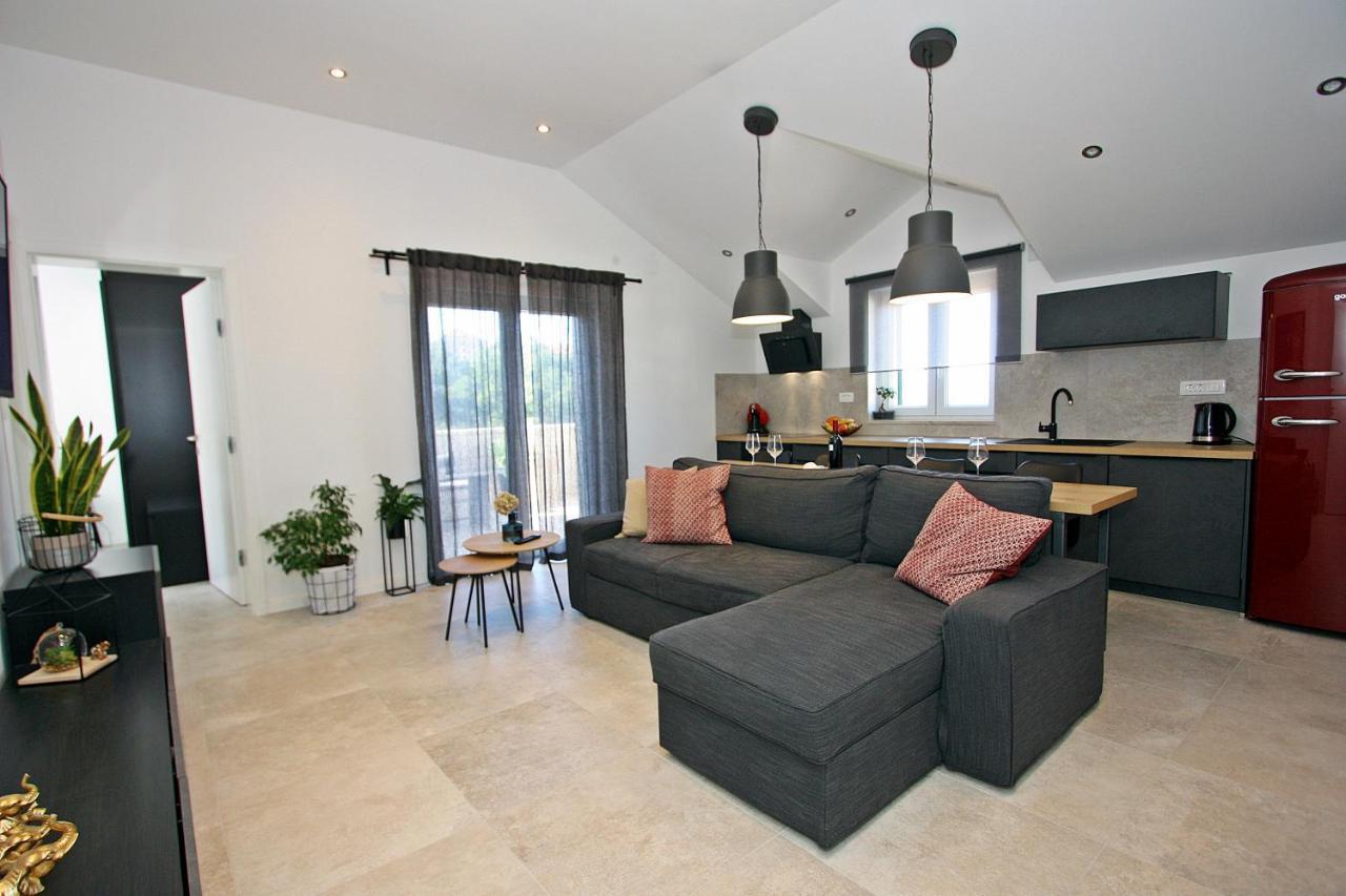 Apartman Gajka Supetar Buitenkant foto