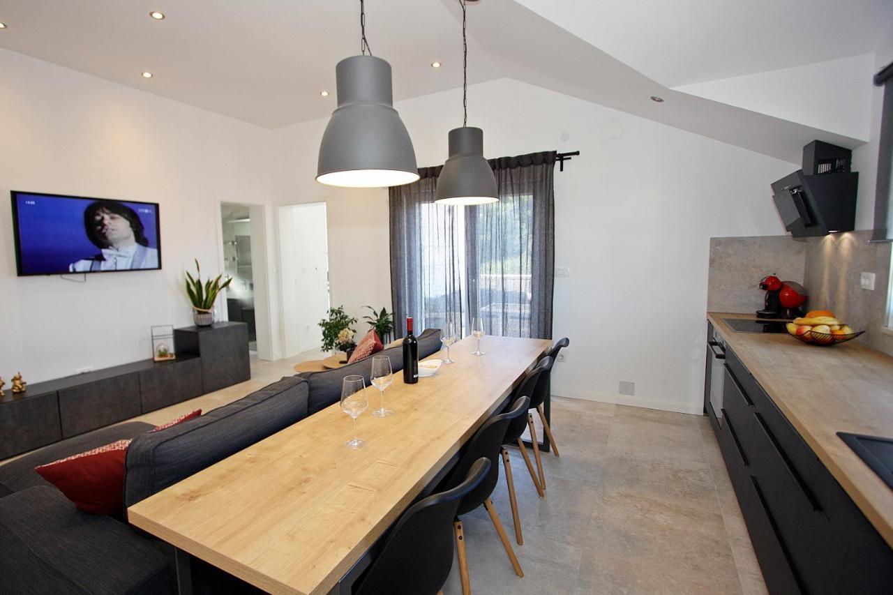 Apartman Gajka Supetar Buitenkant foto