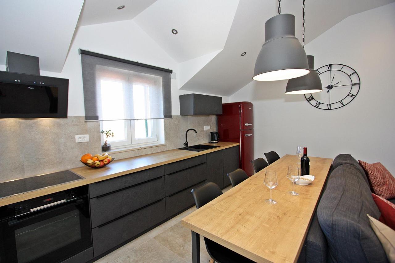 Apartman Gajka Supetar Buitenkant foto
